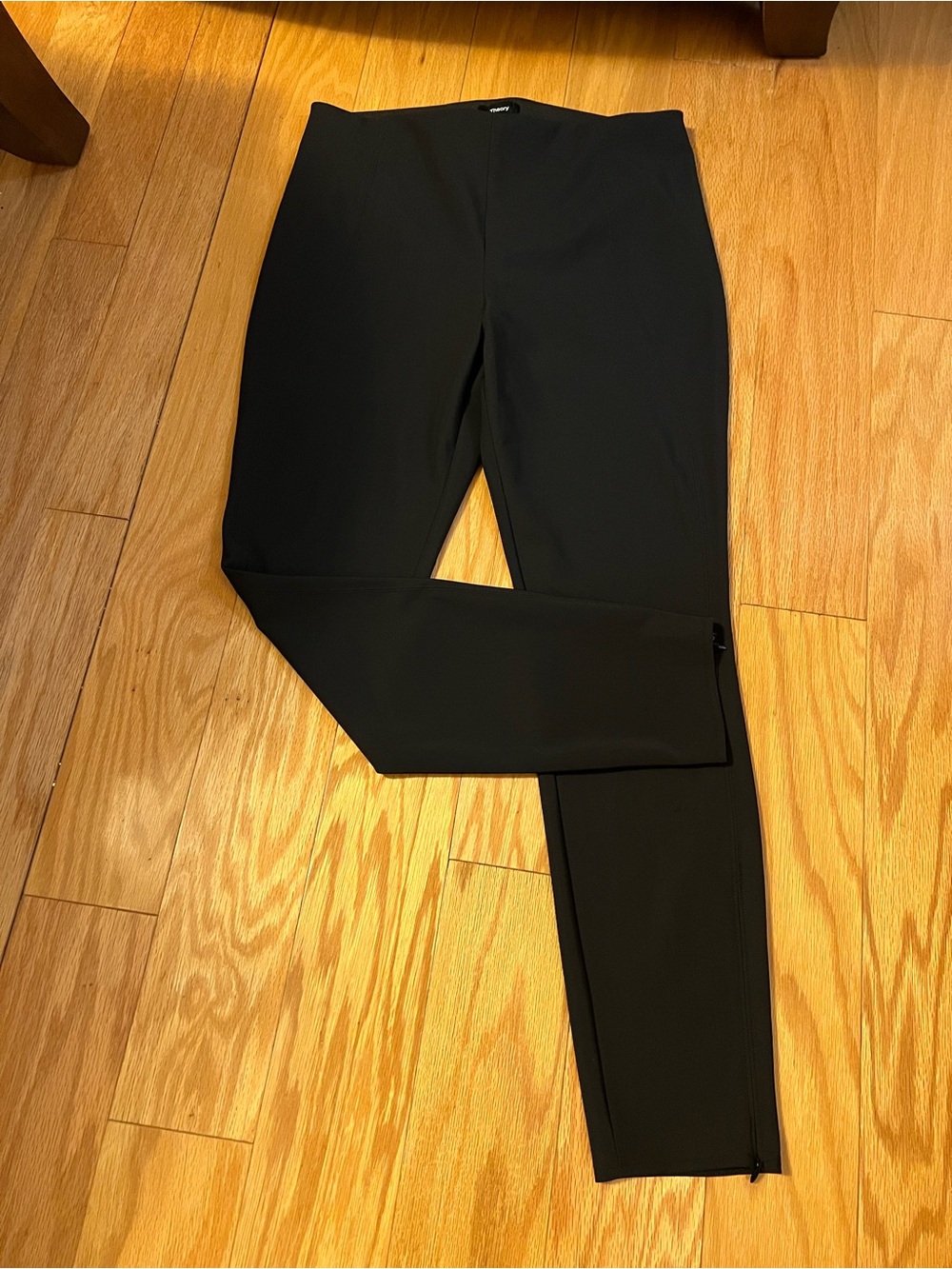New Theory Women’s Black Slim Ponte’ Leggings -black large